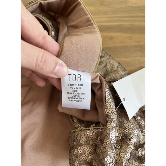 Tobi Gold Sequin Top Backless Open Back Women’s Medium NWT - Picture 6 of 6